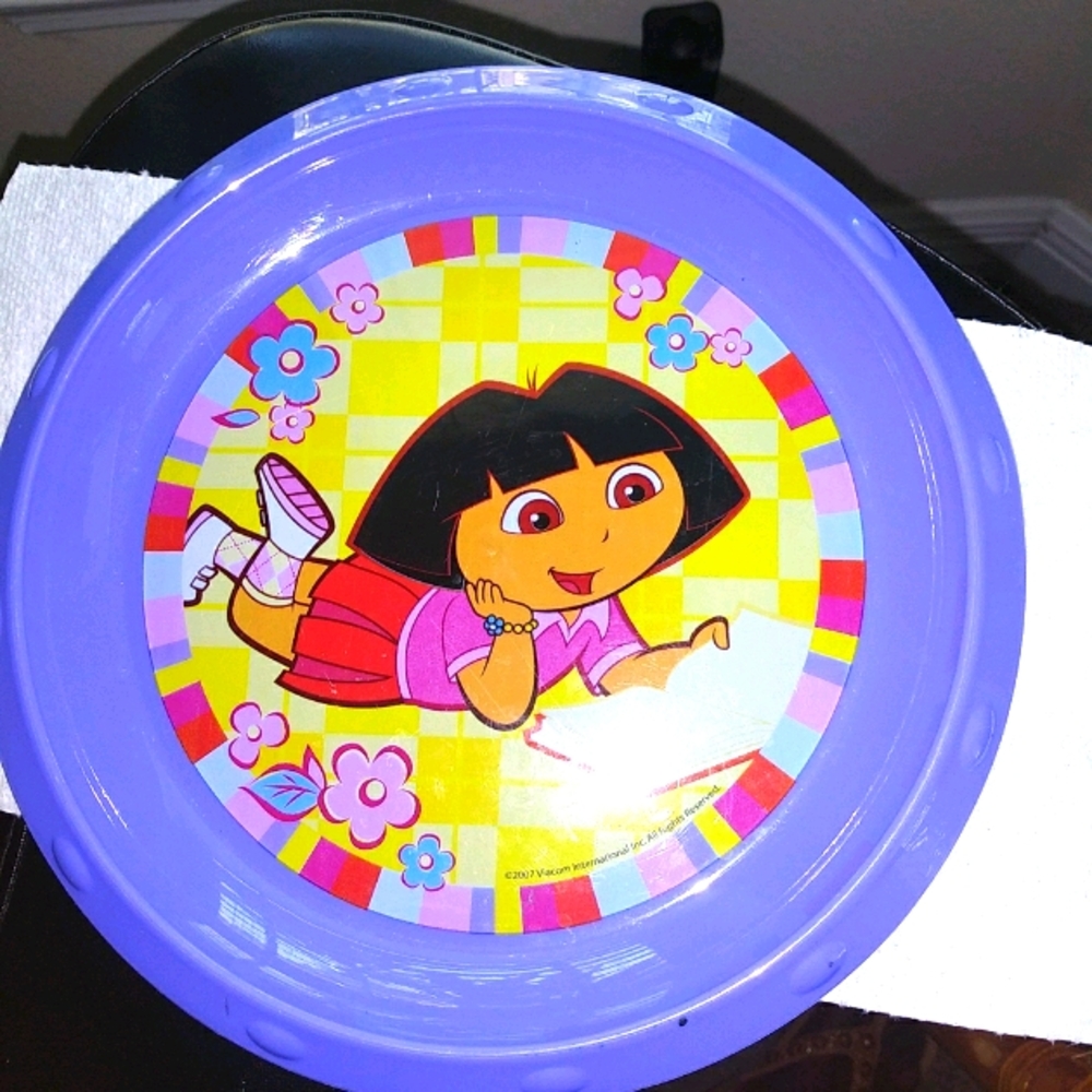 Girls dora the Explorer 8" purple plate